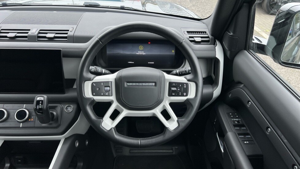 Used Land Rover Defender 2024 for sale - 76116985: Photo 15