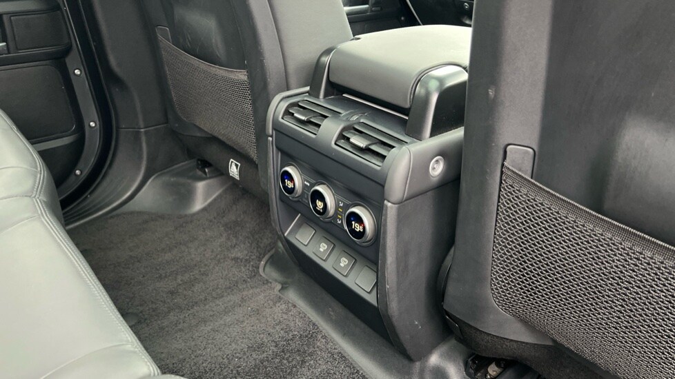 Used Land Rover Defender 2024 for sale - 76116985: Photo 18