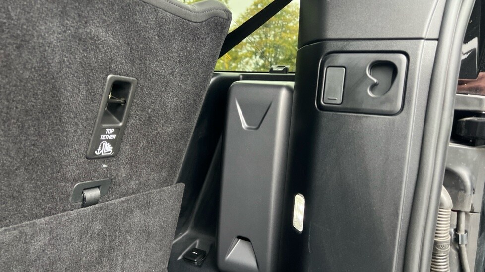 Used Land Rover Defender 2024 for sale - 76116985: Photo 24