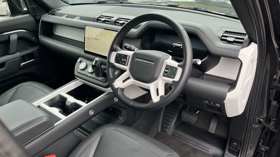 Used Land Rover Defender 2024 for sale - 76116985: Photo 28