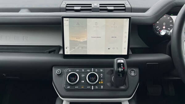 Used Land Rover Defender 2024 for sale - 76116985: Photo 29
