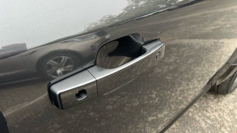 Used Land Rover Defender 2024 for sale - 76116985: Photo 41