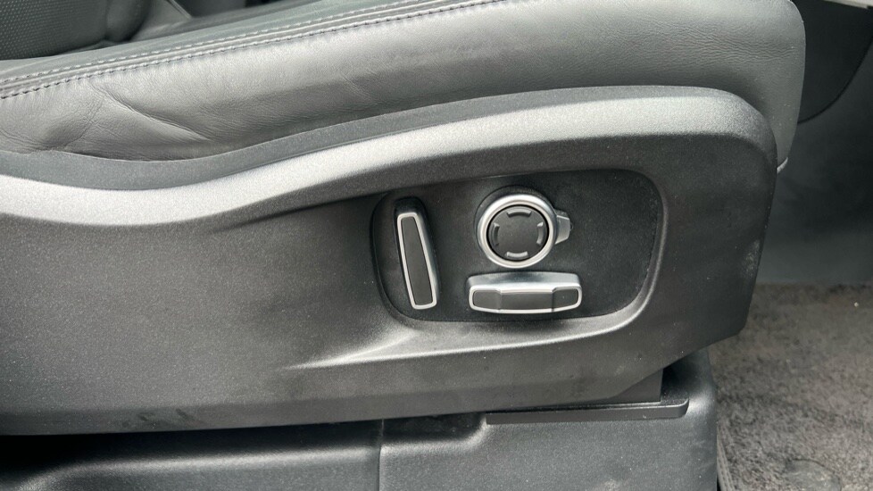 Used Land Rover Defender 2024 for sale - 76116985: Photo 43