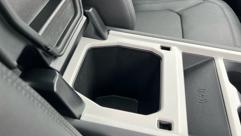 Used Land Rover Defender 2024 for sale - 76116985: Photo 44