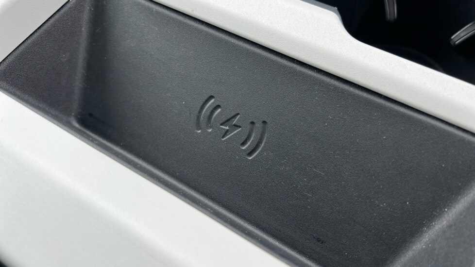 Used Land Rover Defender 2024 for sale - 76116985: Photo 45