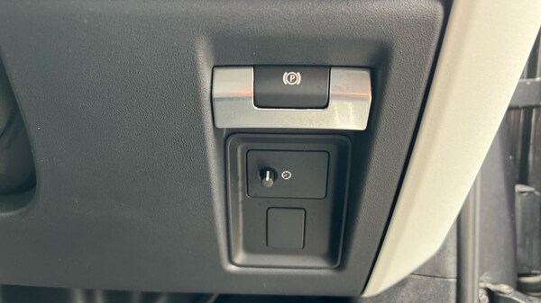 Used Land Rover Defender 2024 for sale - 76116985: Photo 51