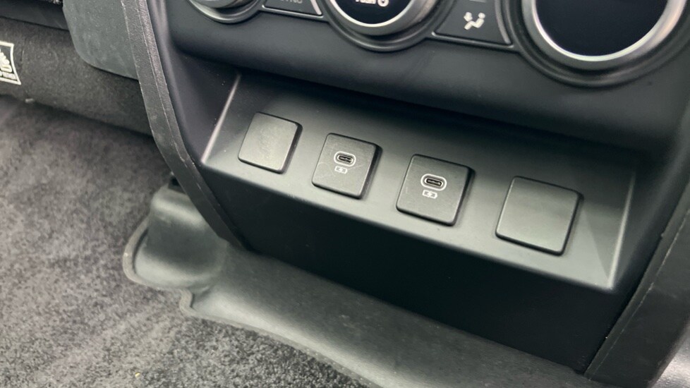 Used Land Rover Defender 2024 for sale - 76116985: Photo 56