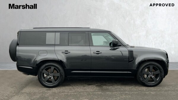 Used Land Rover Defender 2024 for sale - 76116985: Photo 5