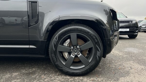 Used Land Rover Defender 2024 for sale - 76116985: Photo 8