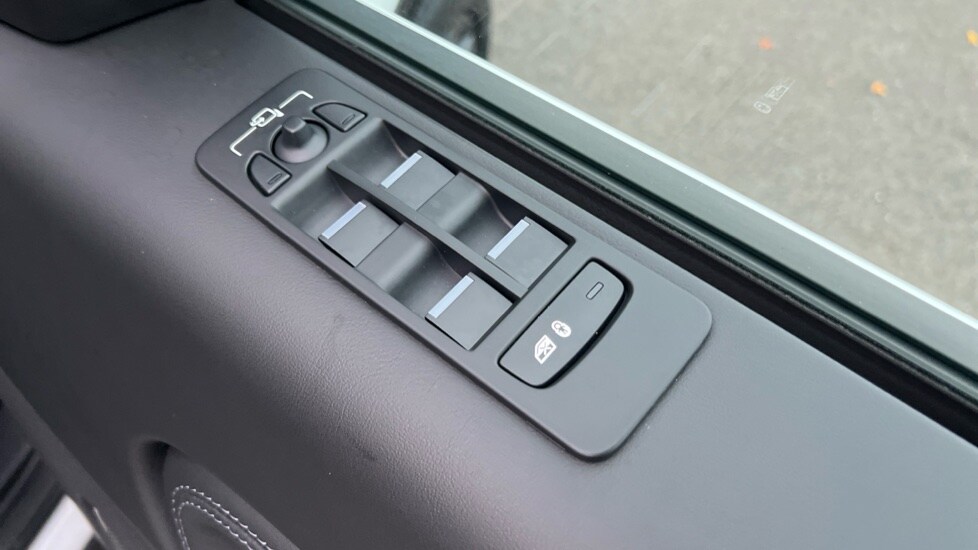 Used Land Rover Discovery Sport 2023 for sale - 76494035: Photo 49