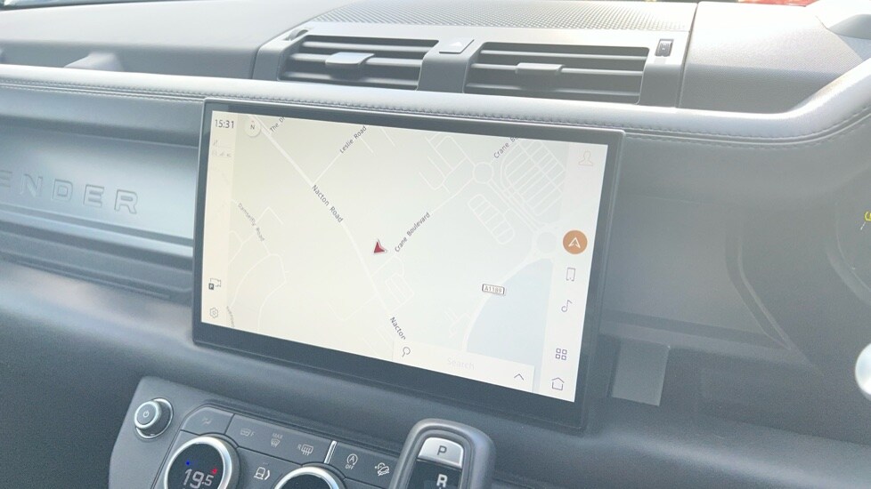 Used Land Rover Defender 2024 for sale - 76361935: Photo 11