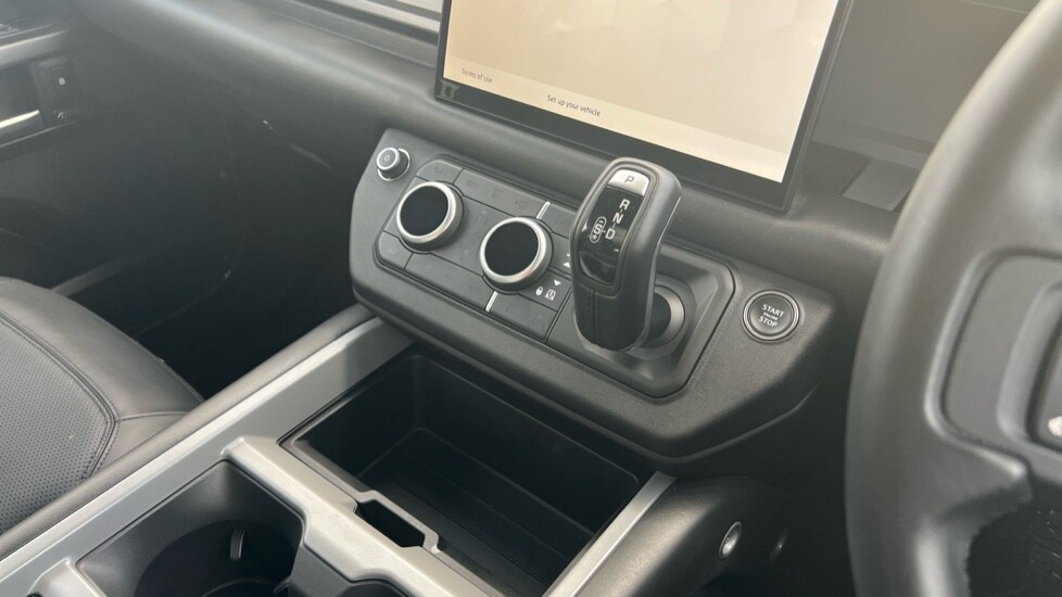 Used Land Rover Defender 2024 for sale - 76361935: Photo 13