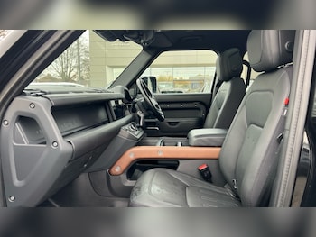 Used Land Rover Defender 2020 for sale - 76834969: Photo