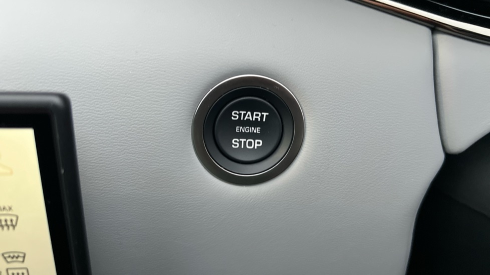 Used Land Rover Range Rover Evoque 2025 for sale - 76533910: Photo 44