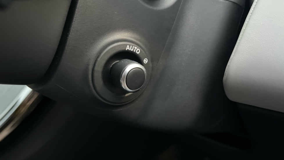 Used Land Rover Range Rover Evoque 2025 for sale - 76533910: Photo 46