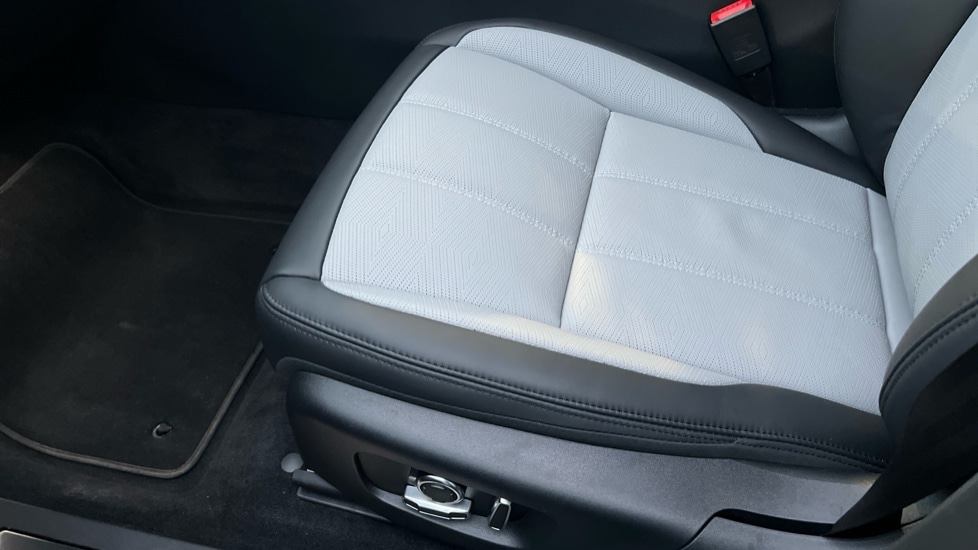 Used Land Rover Range Rover Evoque 2025 for sale - 76533910: Photo 69