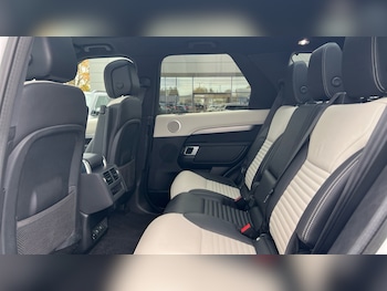 Used Land Rover Discovery 2022 for sale - 76434608: Photo