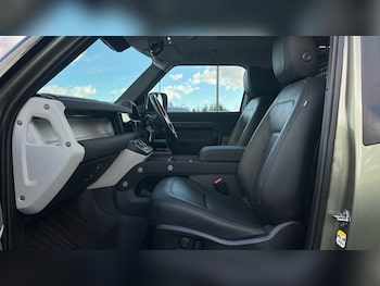 Used Land Rover Defender 2023 for sale - 75466210: Photo