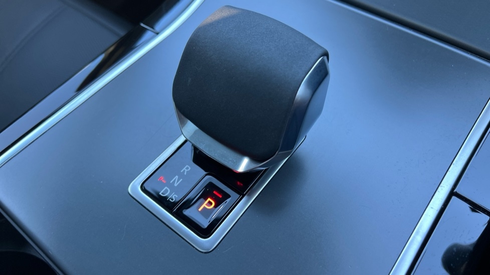 Used Land Rover Range Rover Velar 2025 for sale - 76780098: Photo 13