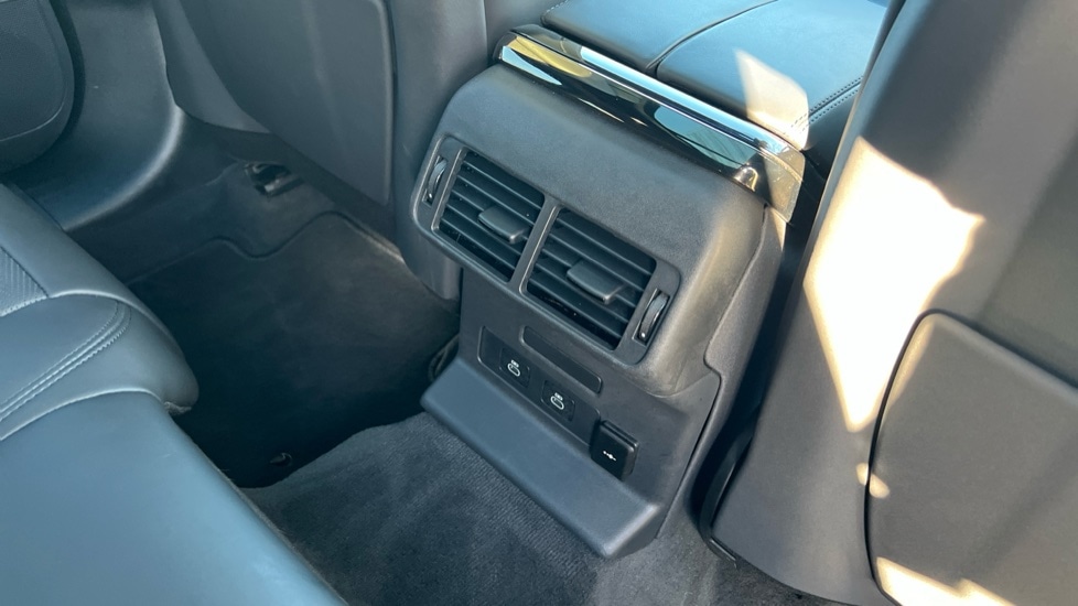 Used Land Rover Range Rover Velar 2025 for sale - 76780098: Photo 18