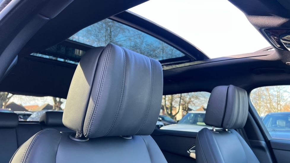 Used Land Rover Range Rover Velar 2025 for sale - 76780098: Photo 37