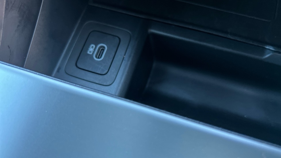 Used Land Rover Range Rover Velar 2025 for sale - 76780098: Photo 40