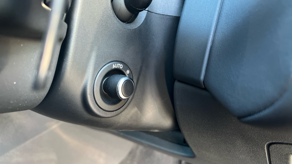 Used Land Rover Range Rover Velar 2025 for sale - 76780098: Photo 43