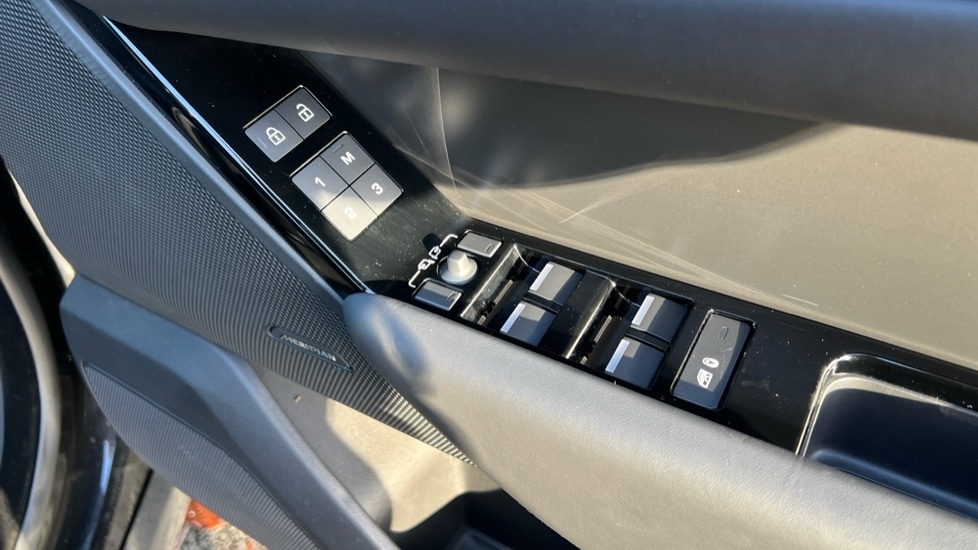 Used Land Rover Range Rover Velar 2025 for sale - 76780098: Photo 46