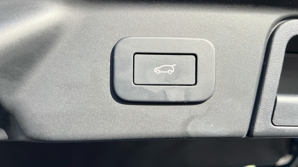 Used Land Rover Range Rover Velar 2025 for sale - 76780098: Photo 52