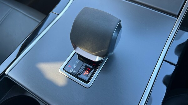 Used Land Rover Range Rover Velar 2024 for sale - 76018185: Photo 13