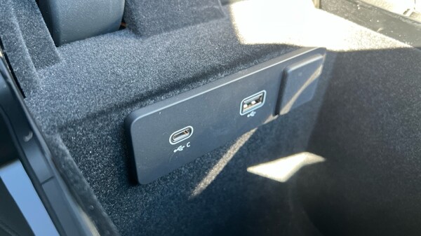 Used Land Rover Range Rover Velar 2024 for sale - 76018185: Photo 38