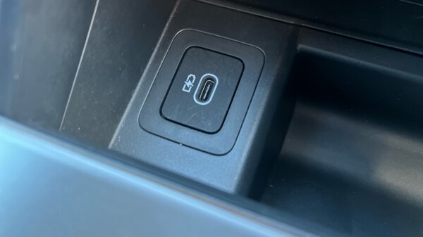 Used Land Rover Range Rover Velar 2024 for sale - 76018185: Photo 40