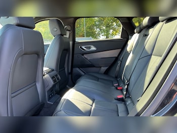 Used Land Rover Range Rover Velar 2024 for sale - 76018185: Photo 4