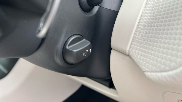 Used Land Rover Range Rover Velar 2021 for sale - 76008008: Photo 45