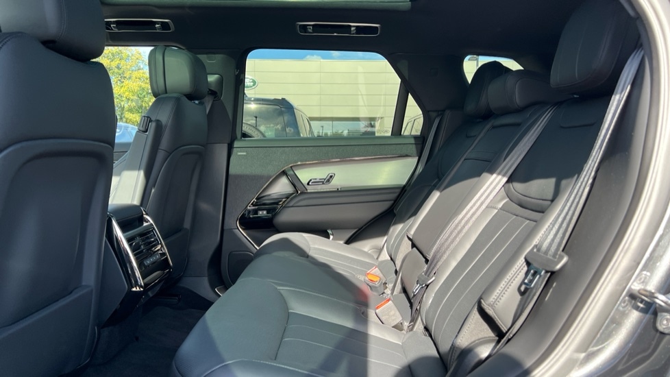 Used Land Rover Range Rover Sport 2025 for sale - 76514828: Photo 4