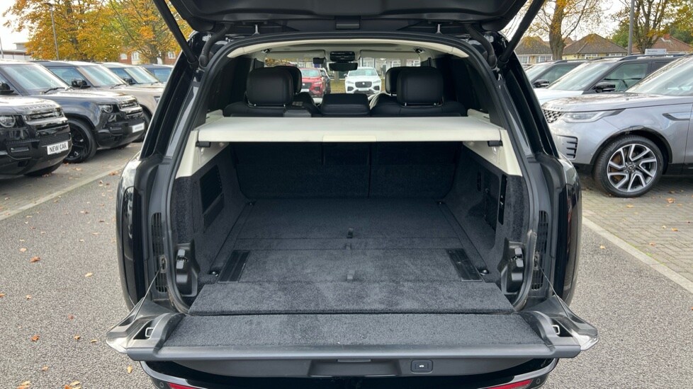 Used Land Rover Range Rover 2023 for sale - 76623534: Photo 10