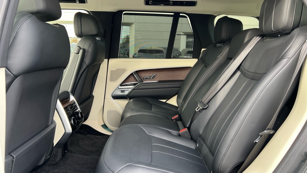 Used Land Rover Range Rover 2023 for sale - 76623534: Photo 4