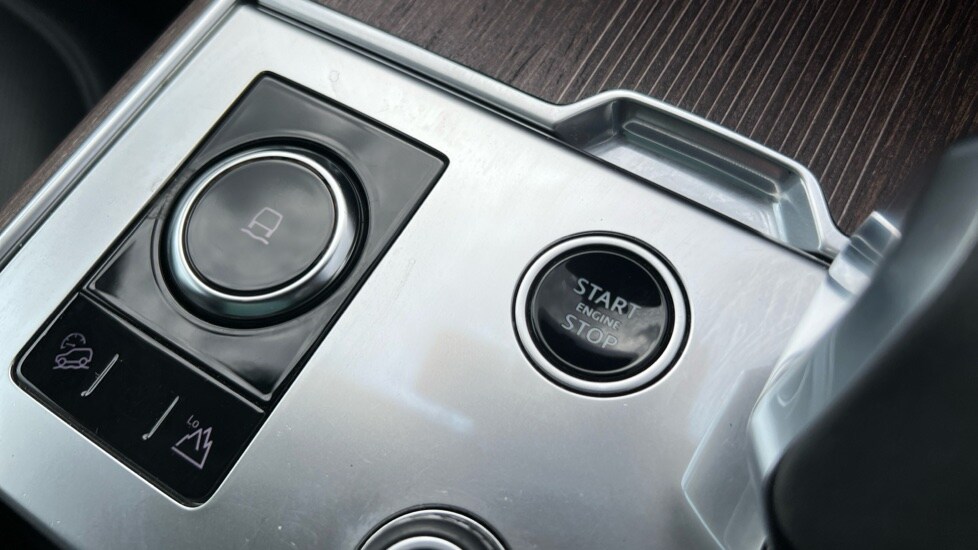 Used Land Rover Range Rover 2023 for sale - 76623534: Photo 42