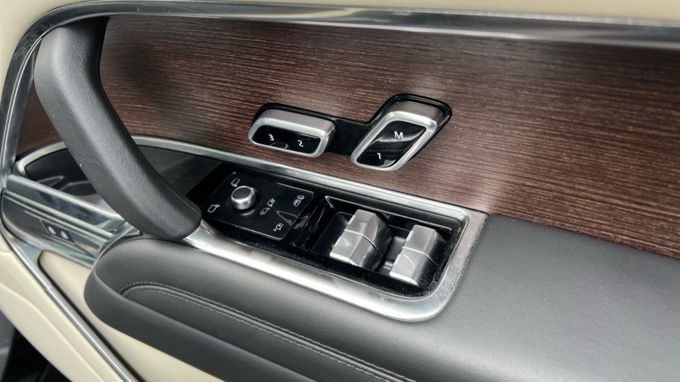 Used Land Rover Range Rover 2023 for sale - 76623534: Photo 50