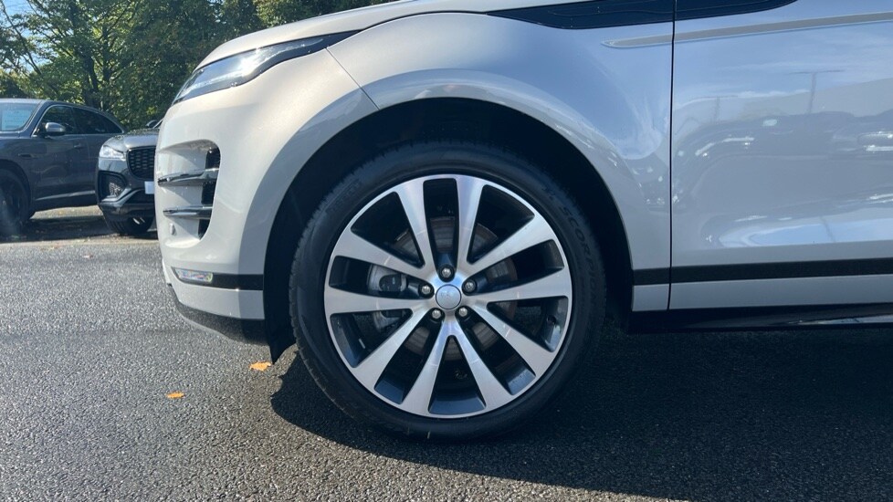 Used Land Rover Range Rover Evoque 2024 for sale - 76458892: Photo 31