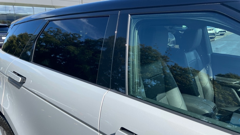 Used Land Rover Range Rover Evoque 2024 for sale - 76458892: Photo 37