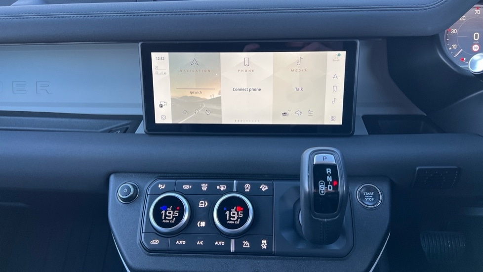 Used Land Rover Defender 2023 for sale - 77025543: Photo 14