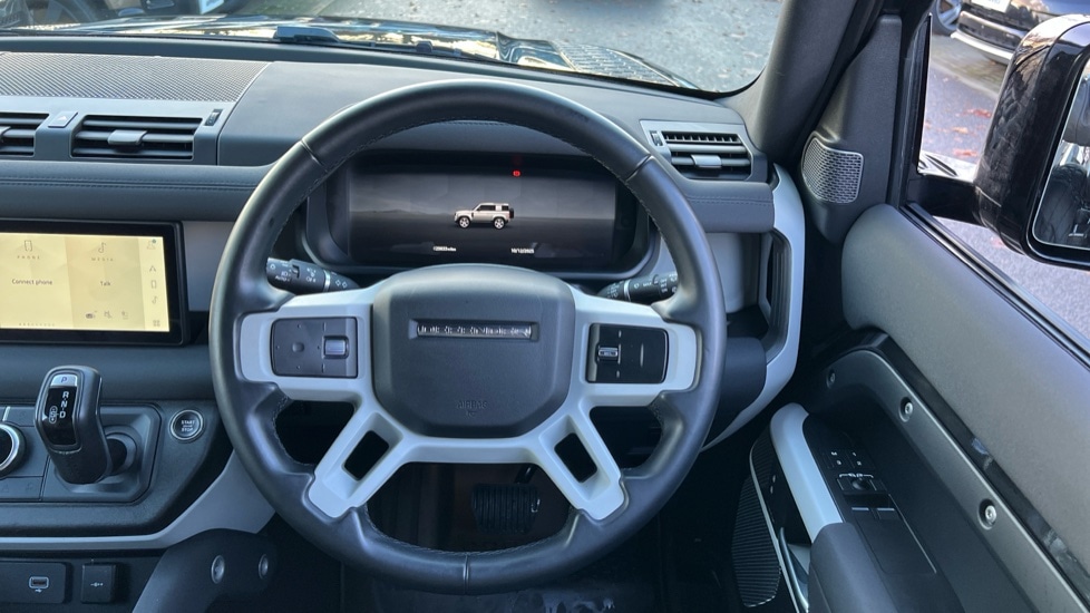 Used Land Rover Defender 2023 for sale - 77025543: Photo 15