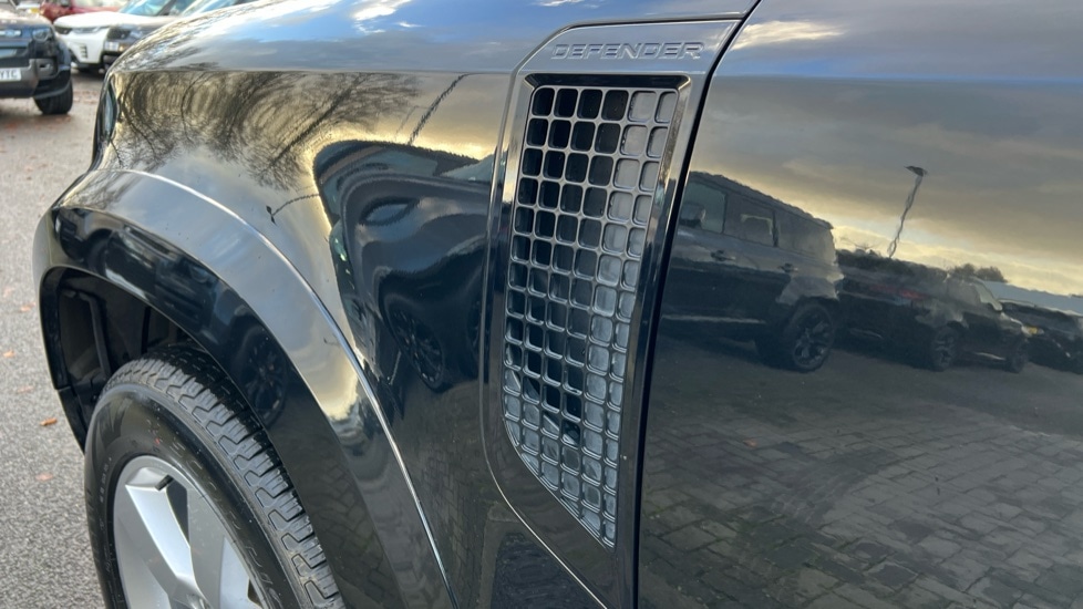 Used Land Rover Defender 2023 for sale - 77025543: Photo 20