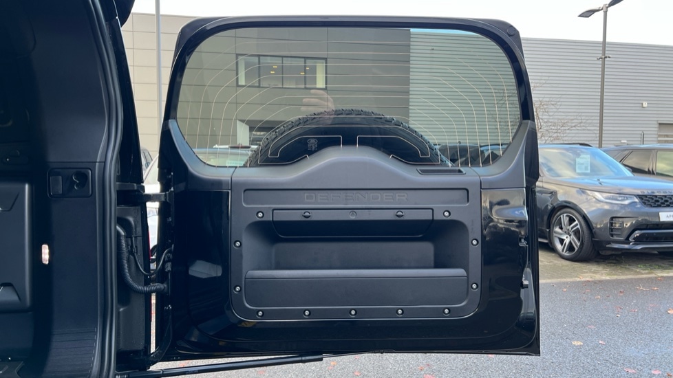 Used Land Rover Defender 2023 for sale - 77025543: Photo 23
