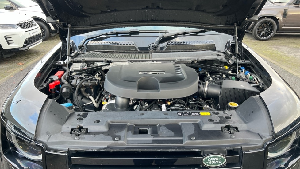 Used Land Rover Defender 2023 for sale - 77025543: Photo 30