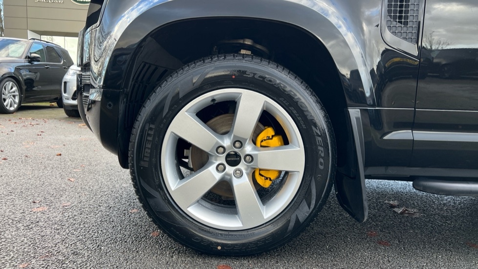 Used Land Rover Defender 2023 for sale - 77025543: Photo 31