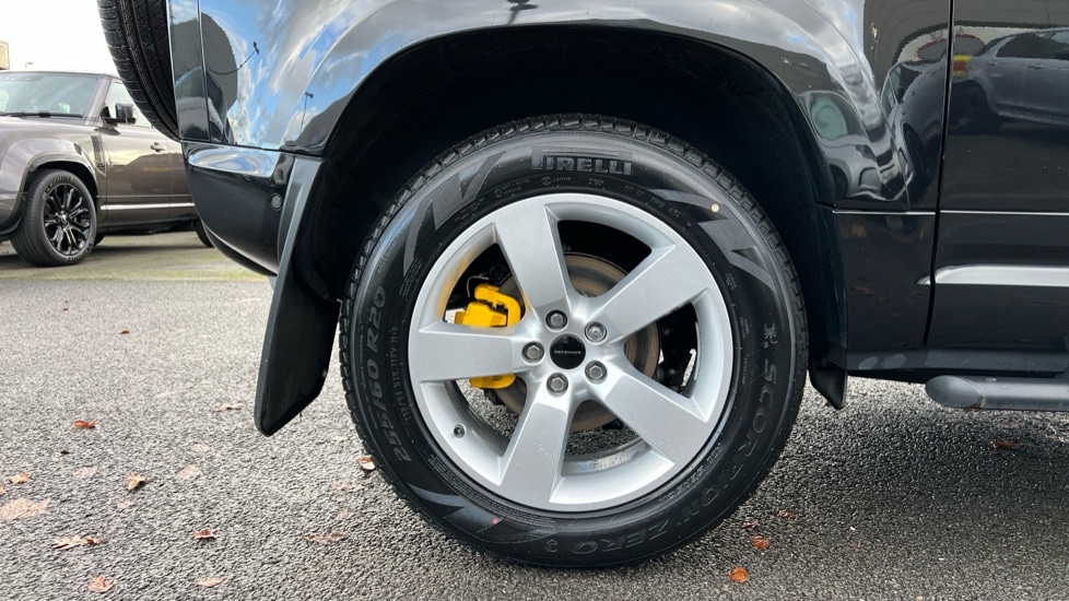 Used Land Rover Defender 2023 for sale - 77025543: Photo 32