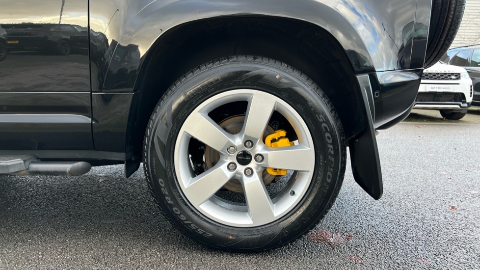 Used Land Rover Defender 2023 for sale - 77025543: Photo 33