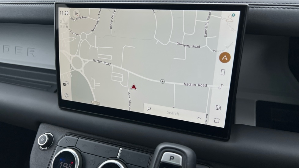 Used Land Rover Defender 2024 for sale - 76966774: Photo 11